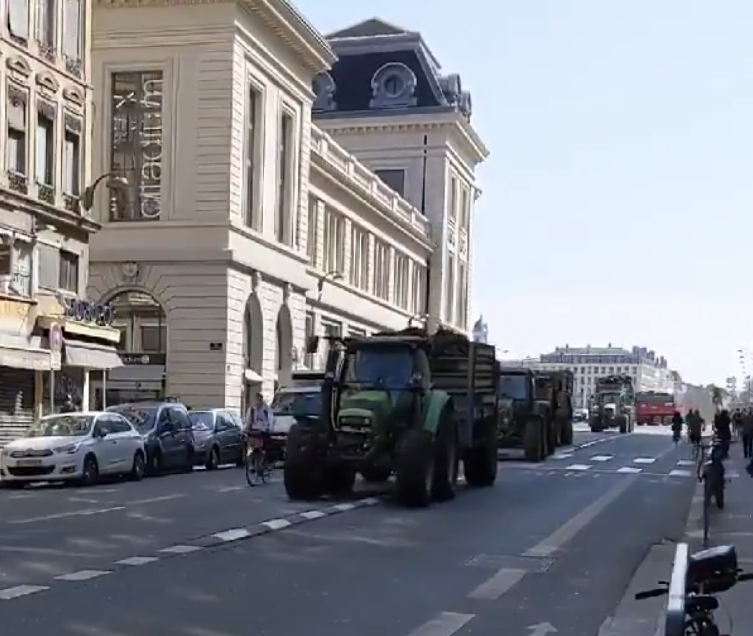 Mobilisation des agriculteurs à Lyon et Clermont ce 25 mars