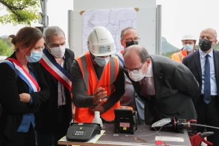 En présence de Jean Castex, Orange s’engage à réparer les pannes rapidement
