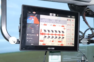L’Isobus rend  les charrues intelligentes