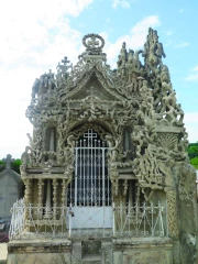 Les cimetières, lieux de mémoire  et de découvertes culturelles