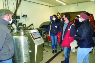 Echanger de bons conseils pour contrôler la qualité du lait