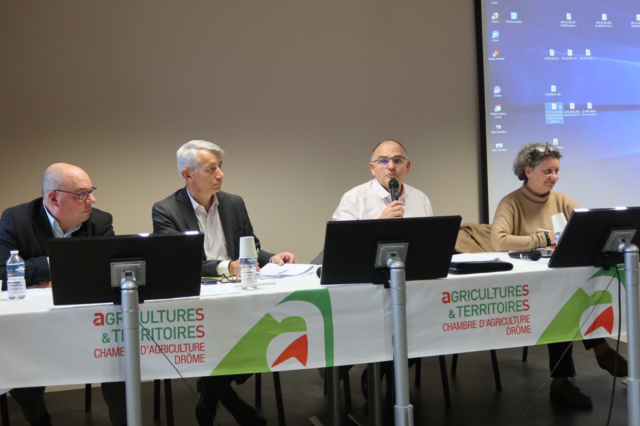 Irrigation menacée, prédation paroxysmique : une fin d’année sous tension