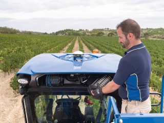 Une machine à vendanger bien préparée pour une récolte sereine