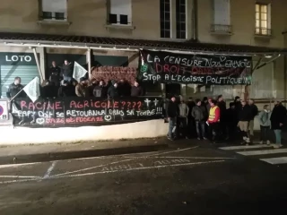 Après l'action devant sa permanence, réaction de la députée Marie Pochon