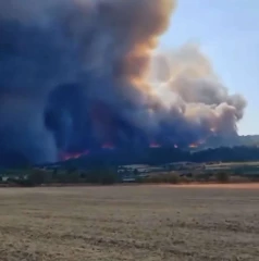 Dans l’Aude, le massif des Corbières ravagé par un incendie historique