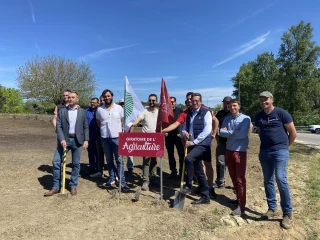 Les JA et la FDSEA de la Drôme ont inauguré le « giratoire de l’agriculture »