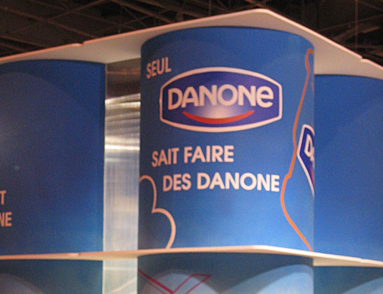 Danone va supprimer 2 000 postes administratifs dans le monde, dont 500 en France