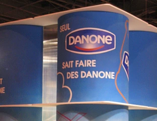 Danone va supprimer 2 000 postes administratifs dans le monde, dont 500 en France