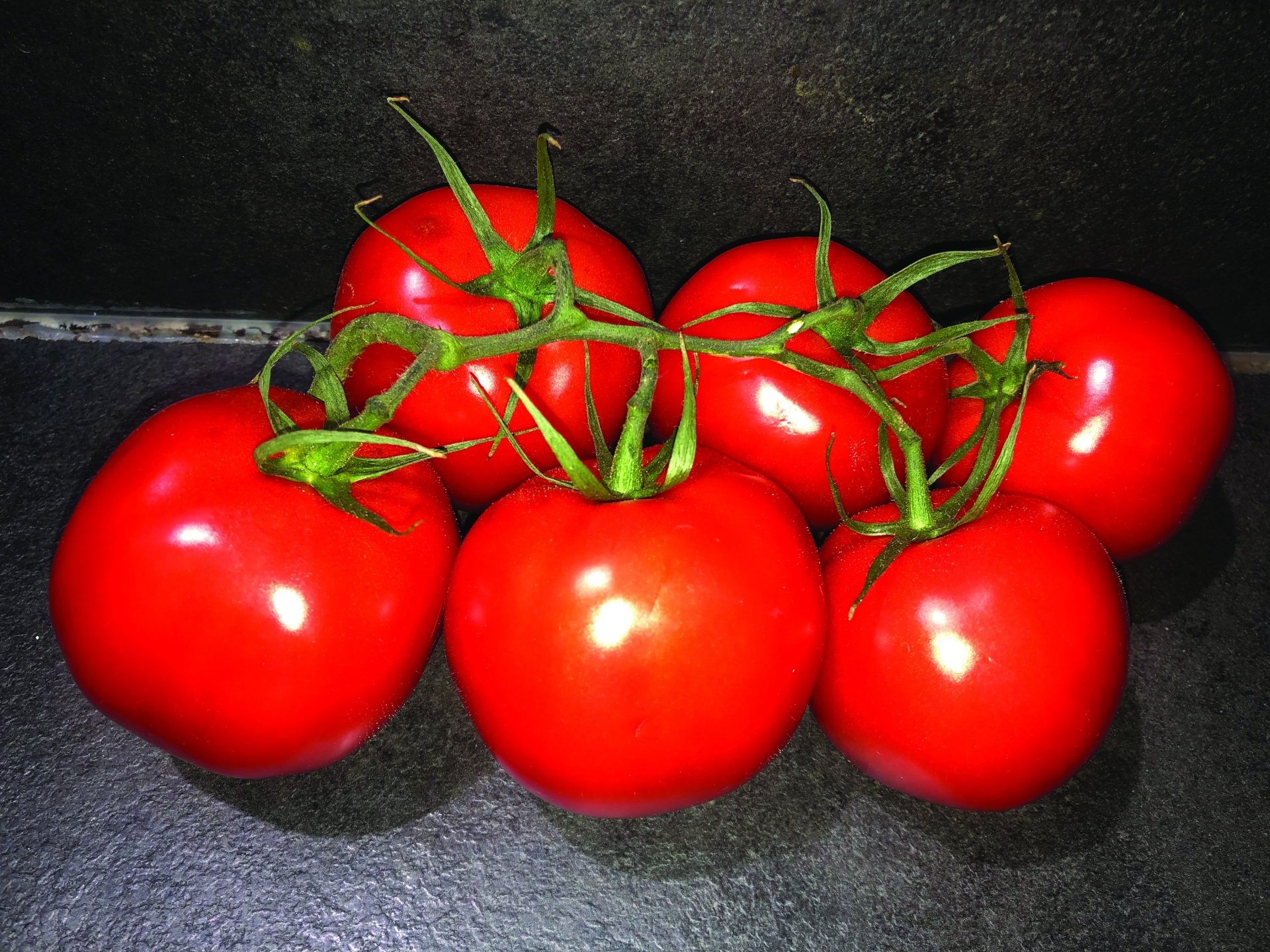 Une tomate grappe aux origines multiples